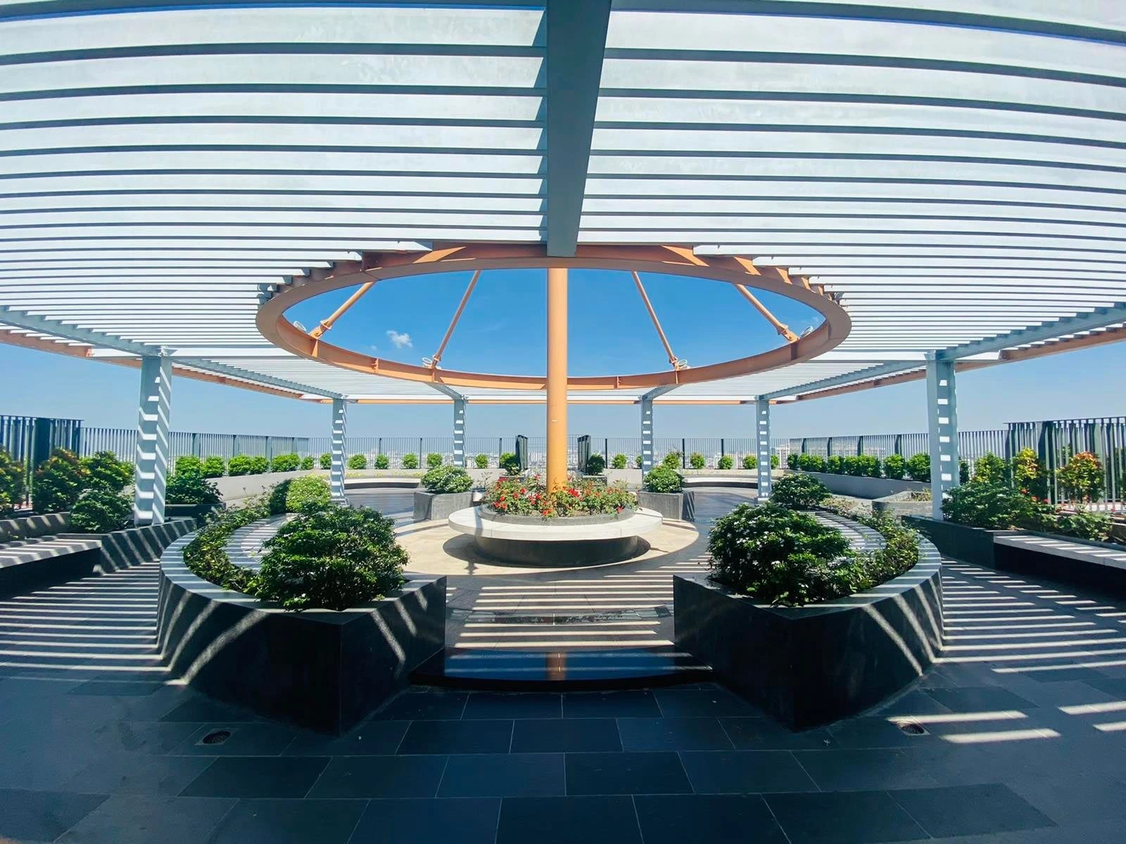 công viên sân thượng chung cư resgreen tower